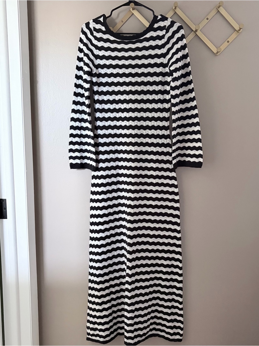 NA-KD Deep Back Knitted Maxi Dress - Size M
